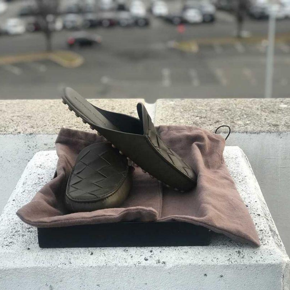 Bottega veneta slides